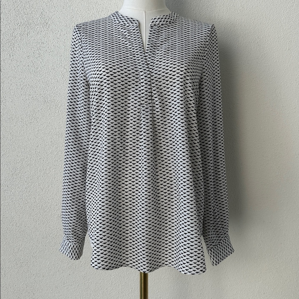 Joie Black and White Fitted Long Sleeve Blouse